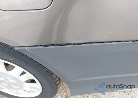 2005 Honda Civic Lx z USA, uszkodzony, nr VIN 2HGES165X5H625566